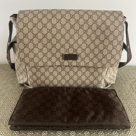 Gucci diaper bag - Picture 1 of 4